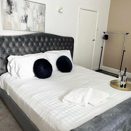 Modern 3 Bed, Heart Of Ashley Cross, 5 Mins To Sandbanks Poole Εξωτερικό φωτογραφία