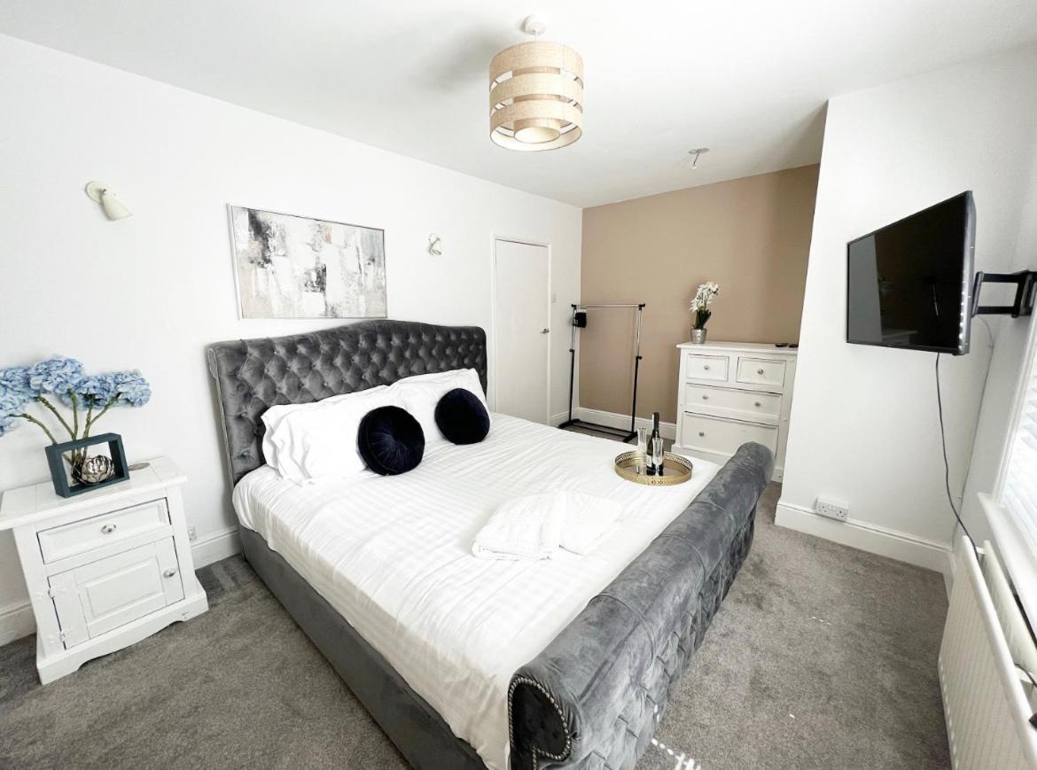 Modern 3 Bed, Heart Of Ashley Cross, 5 Mins To Sandbanks Poole Εξωτερικό φωτογραφία