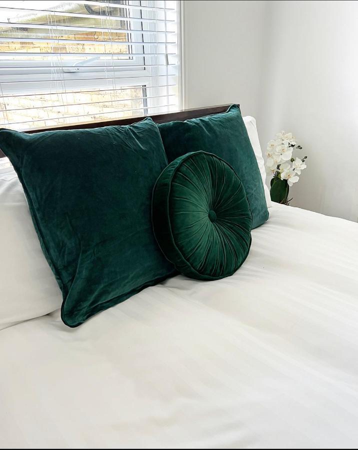 Modern 3 Bed, Heart Of Ashley Cross, 5 Mins To Sandbanks Poole Εξωτερικό φωτογραφία