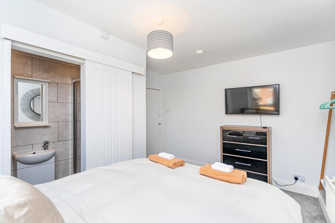 Modern 3 Bed, Heart Of Ashley Cross, 5 Mins To Sandbanks Poole Εξωτερικό φωτογραφία