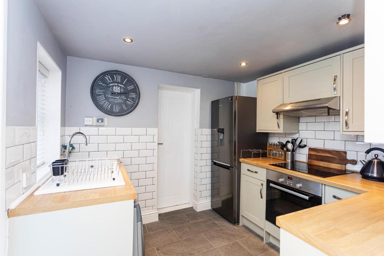 Modern 3 Bed, Heart Of Ashley Cross, 5 Mins To Sandbanks Poole Εξωτερικό φωτογραφία